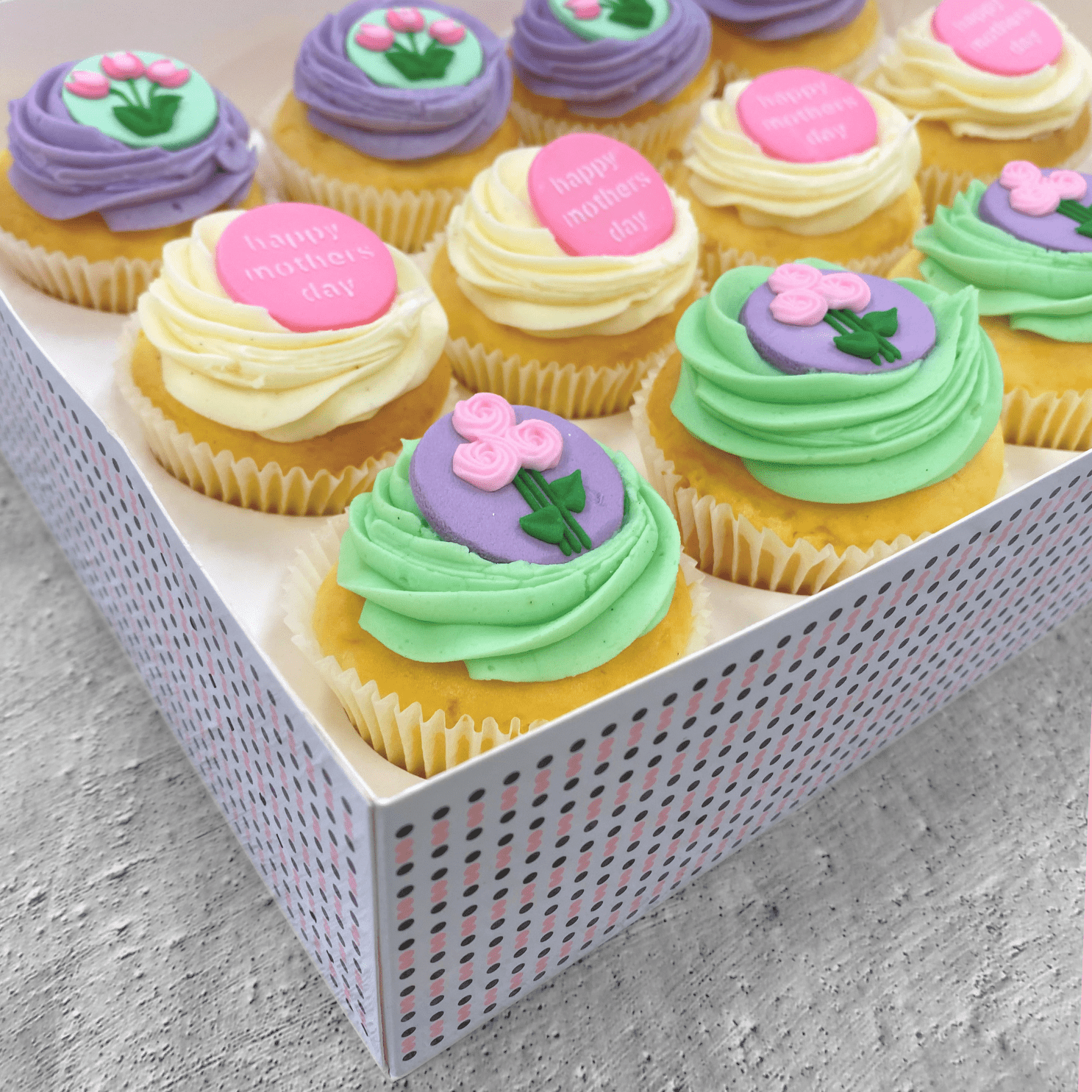 Mother's Day Regular Giftbox Cupcakes
