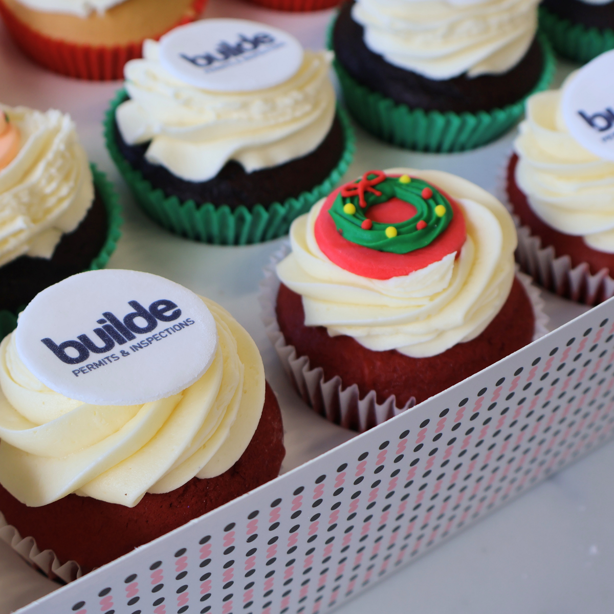 Christmas Logo Regular size Cupcakes