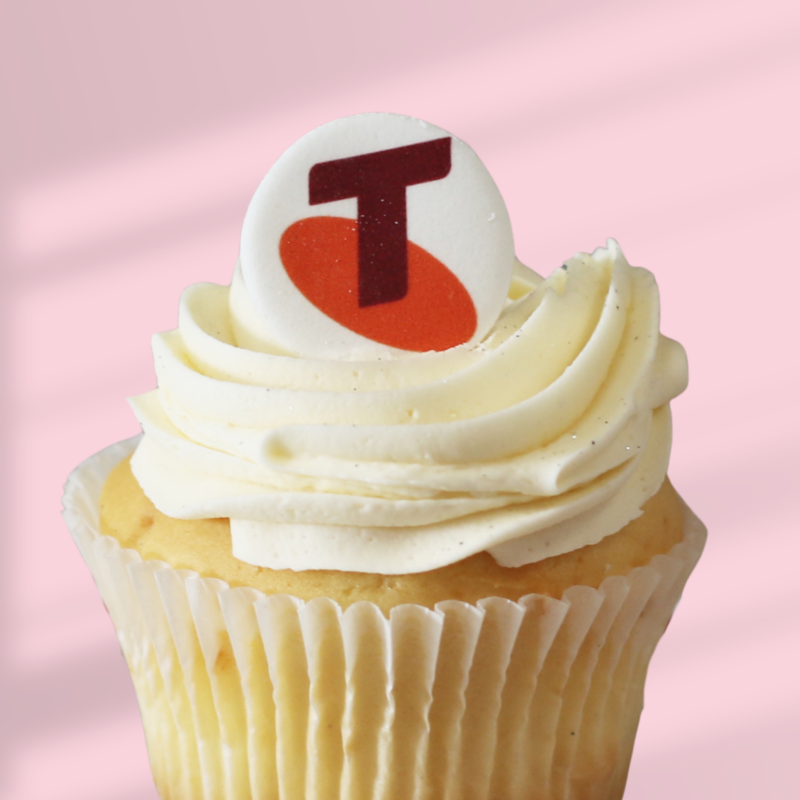 2_994d34d1-7a0d-437d-a8ee-f2bd561c0da2-The Cupcake Queens