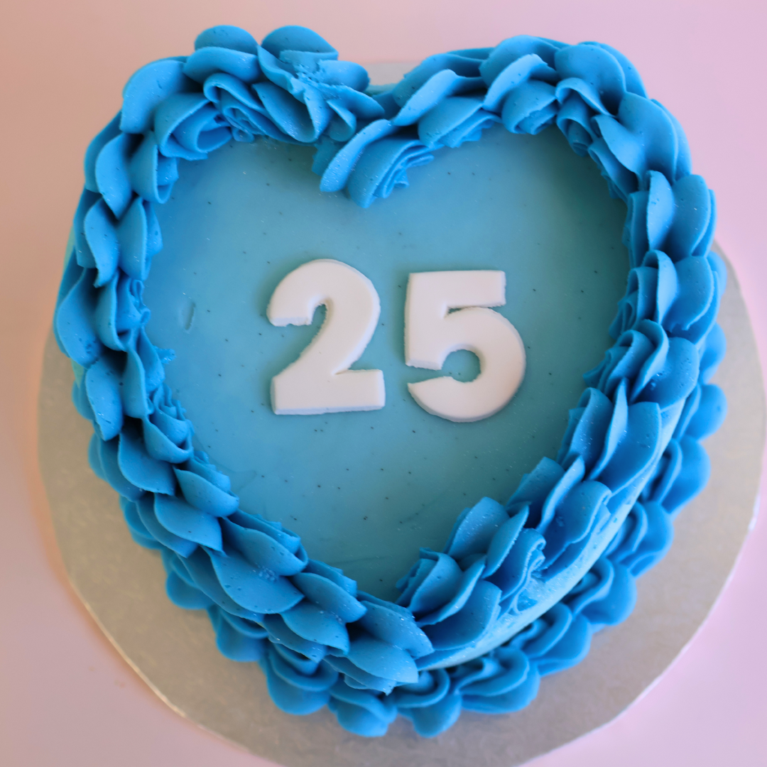 Vintage Heart Cake - Pastel Blue