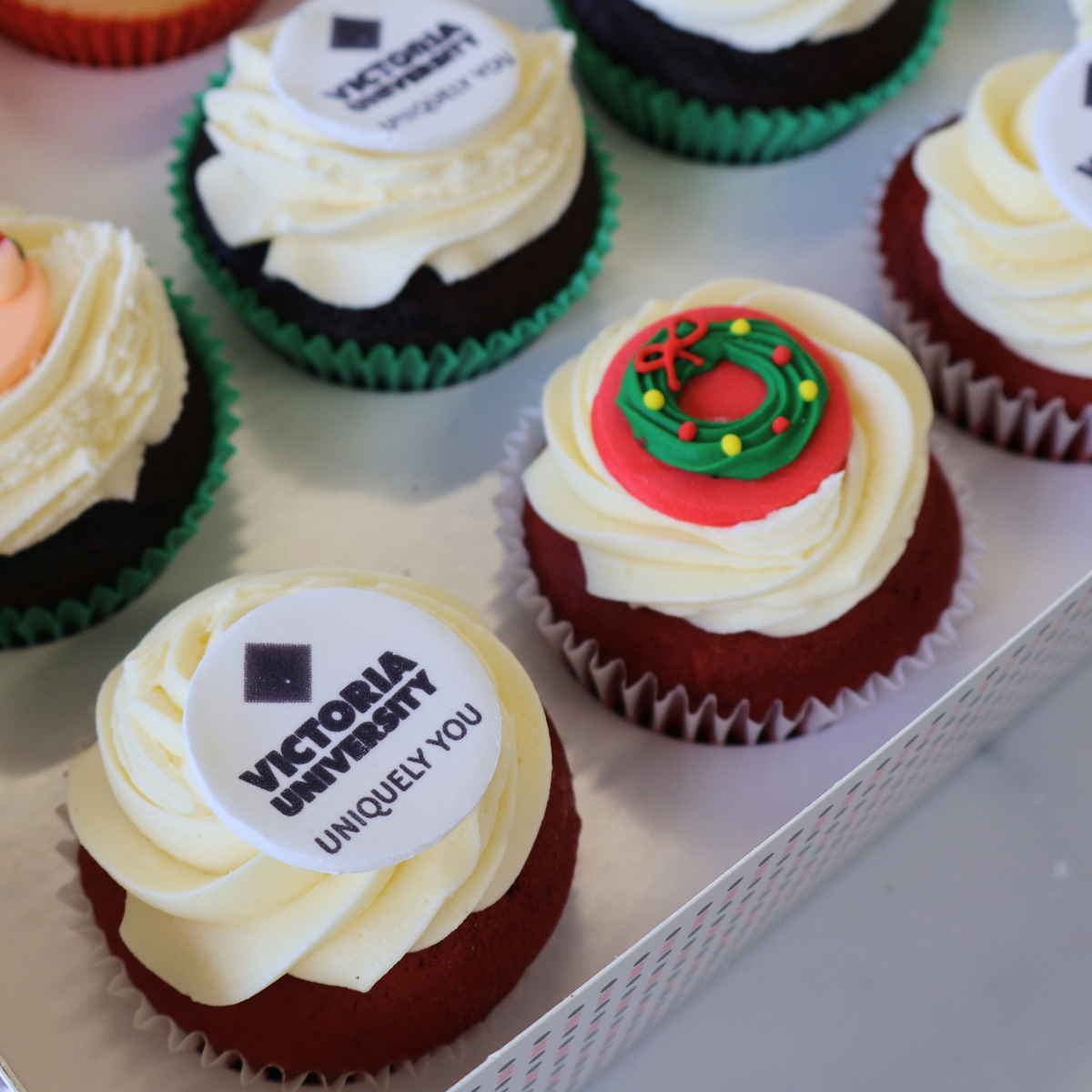 Christmas Logo Regular size Cupcakes