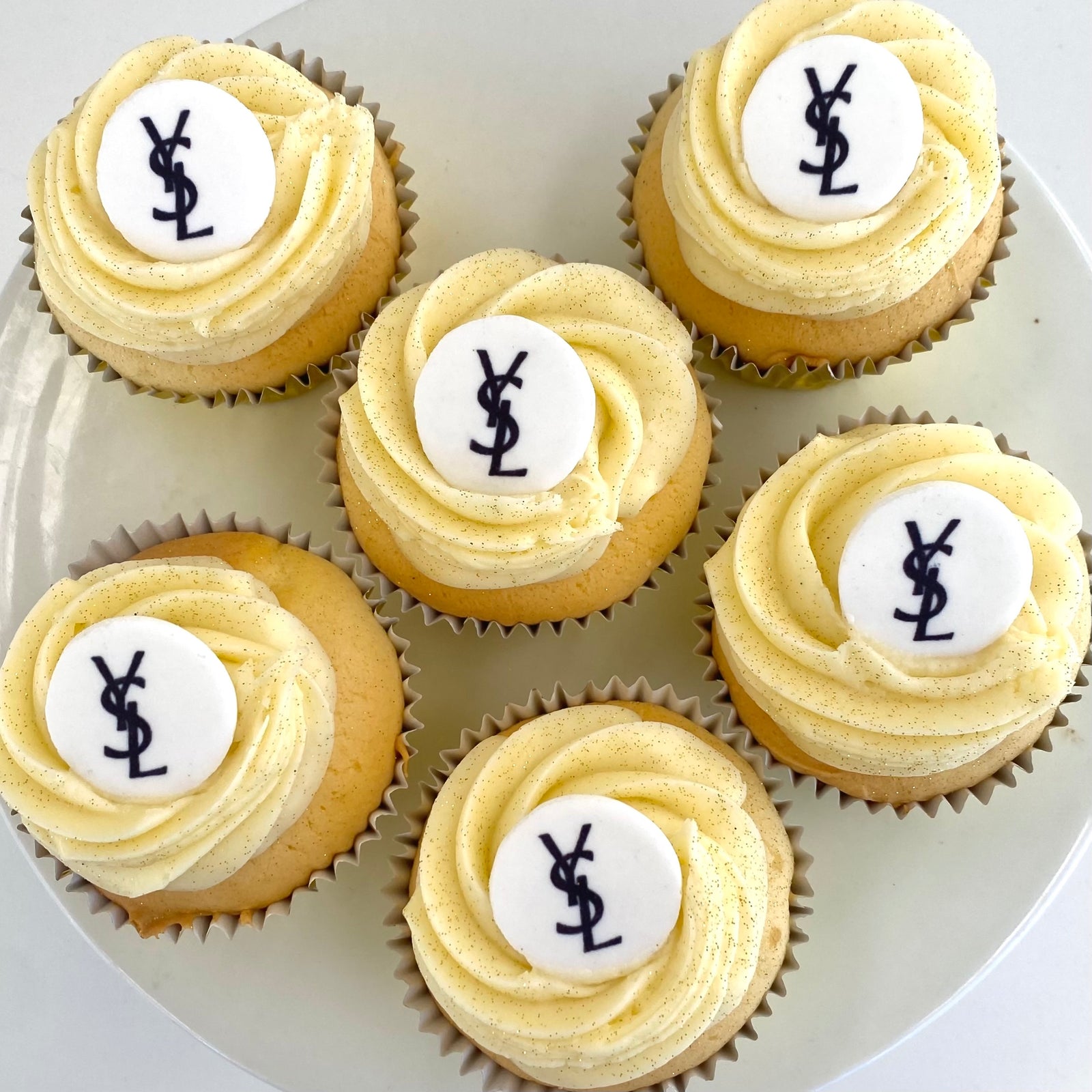 IMG_0868_2-The Cupcake Queens