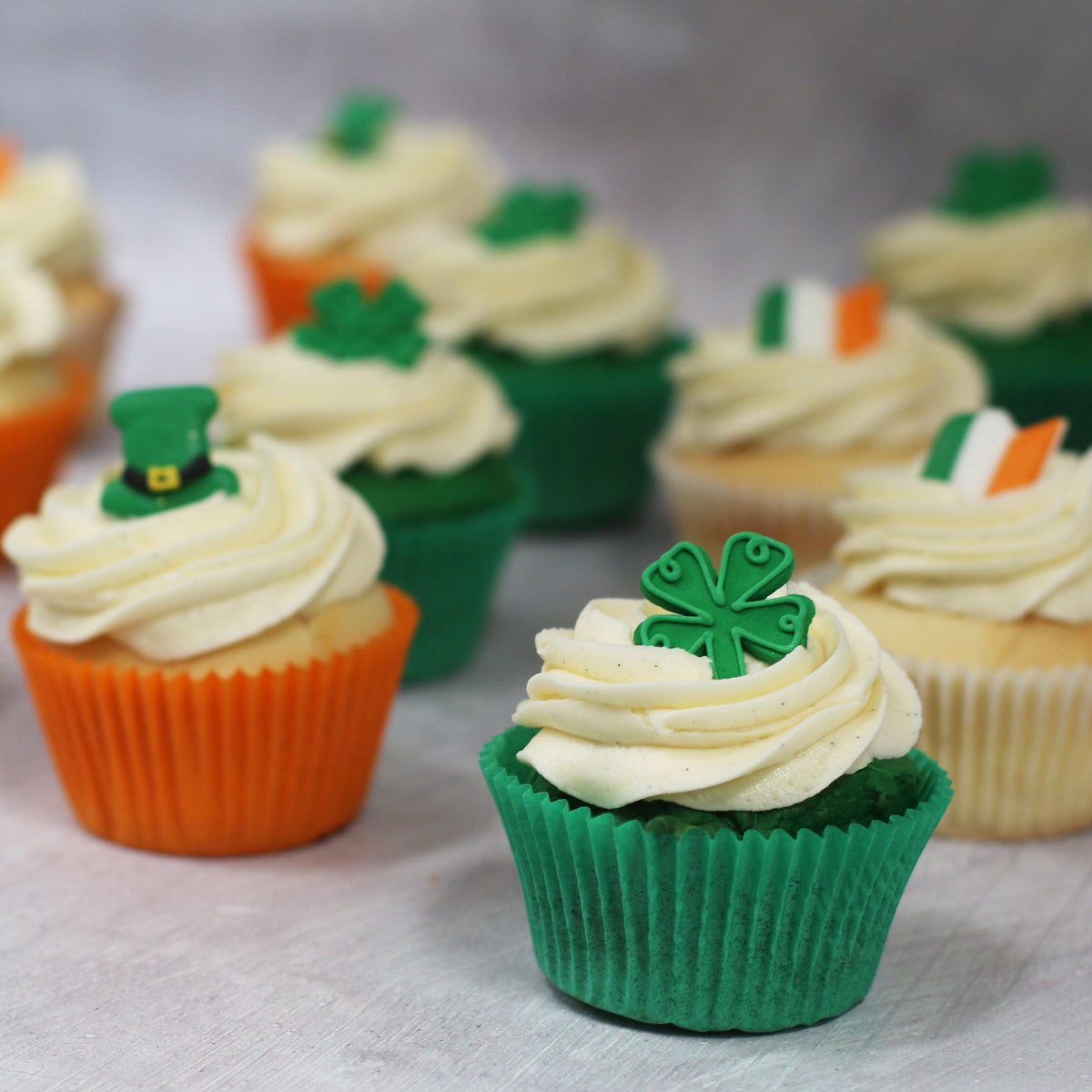 St Patrick&#39;s Day Regular Gift Box-The Cupcake Queens