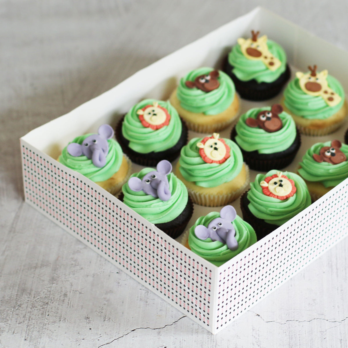 The Zoo Regular Gift Box-The Cupcake Queens