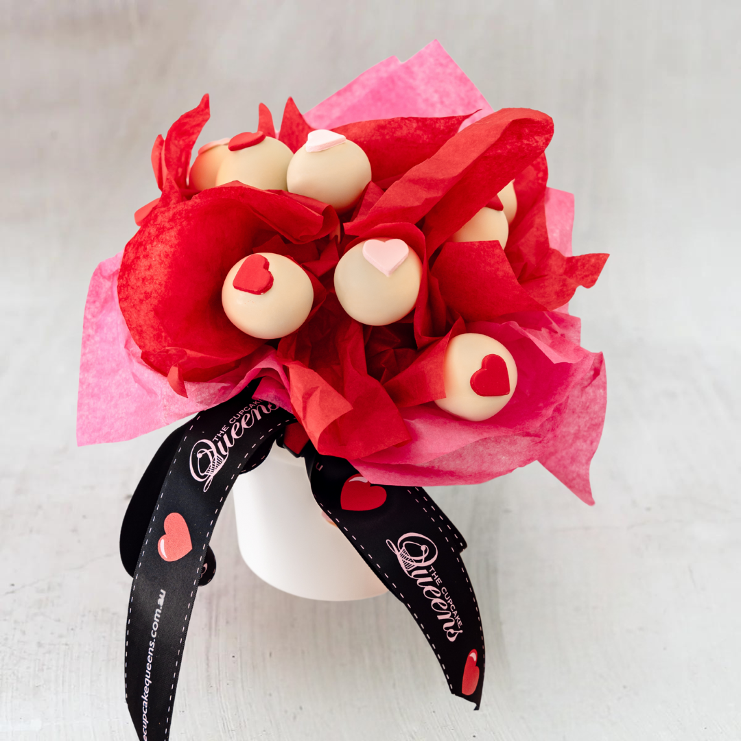 Valentine&#39;s Cake Pop Bouquet