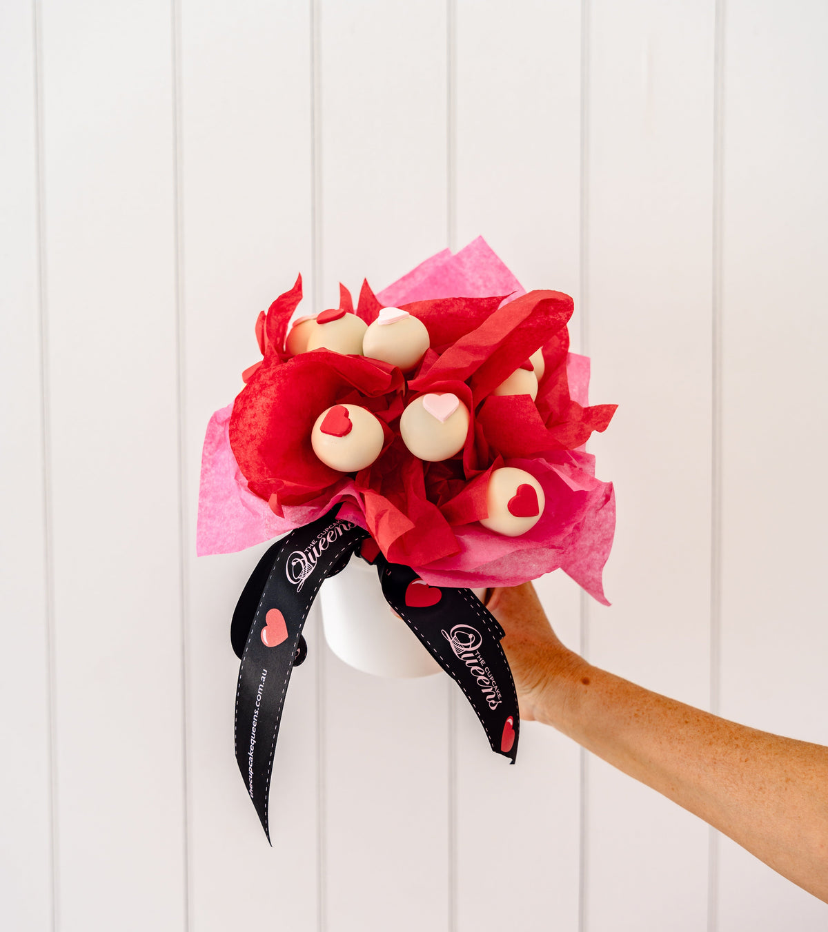 Valentine&#39;s Cake Pop Bouquet-The Cupcake Queens