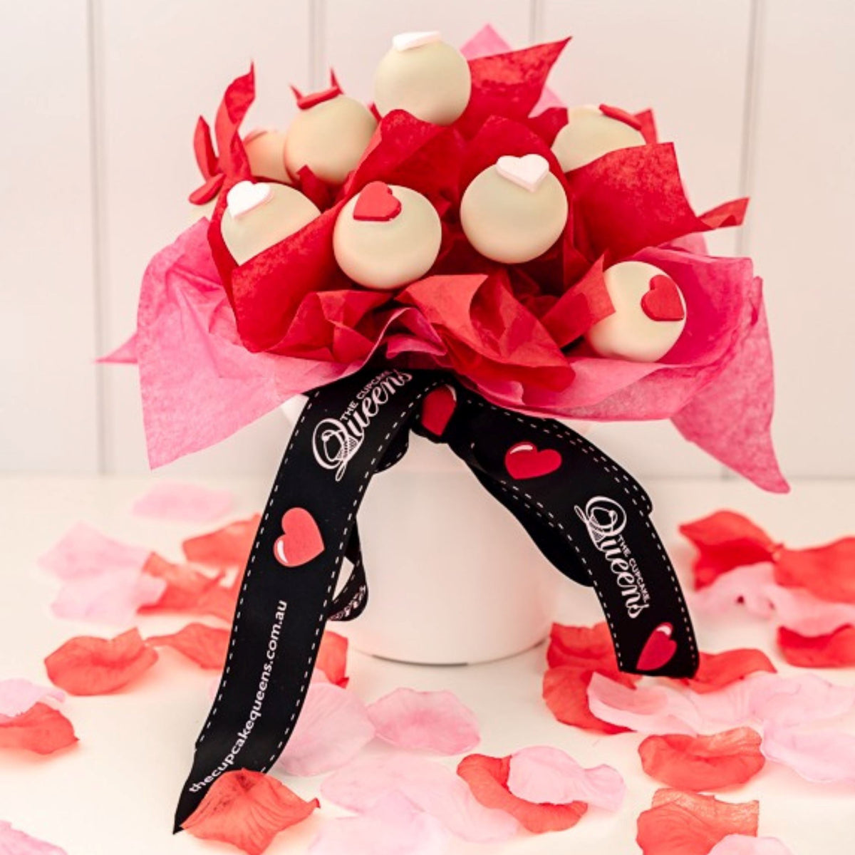 Valentine&#39;s Cake Pop Bouquet-The Cupcake Queens