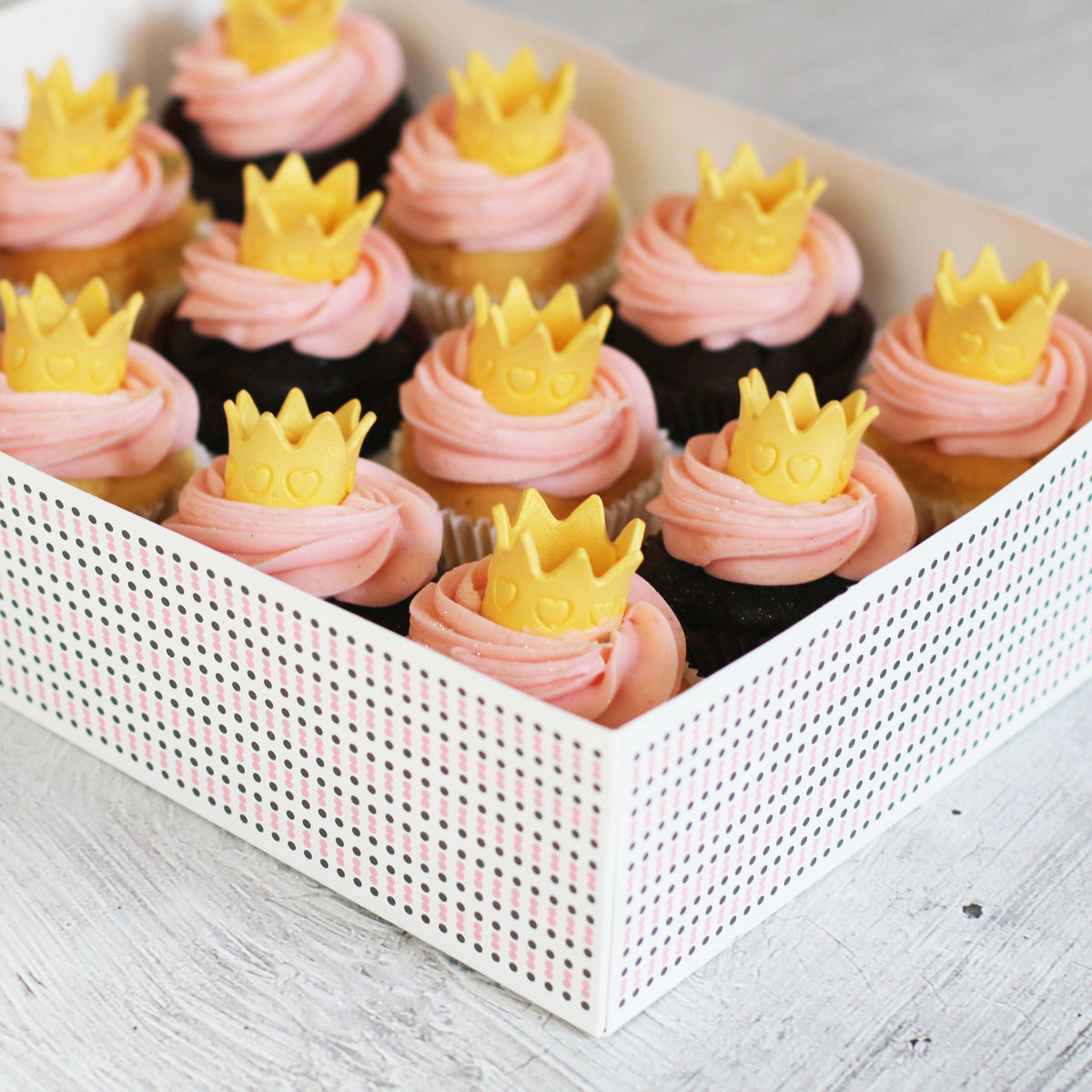 Princess Gold Crown Box Cupcakes The Cupcake Queens 
