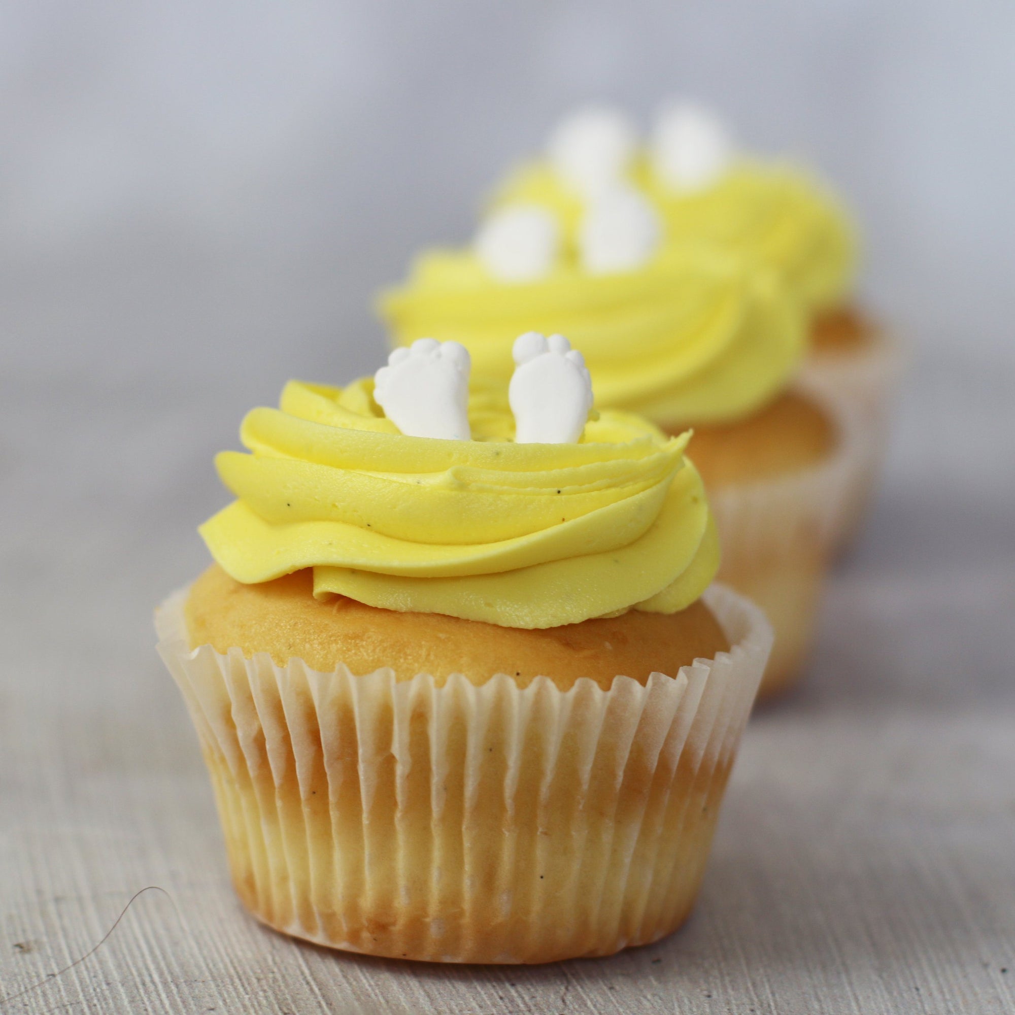 Baby Yellow Deluxe Cupcakes The Cupcake Queens 