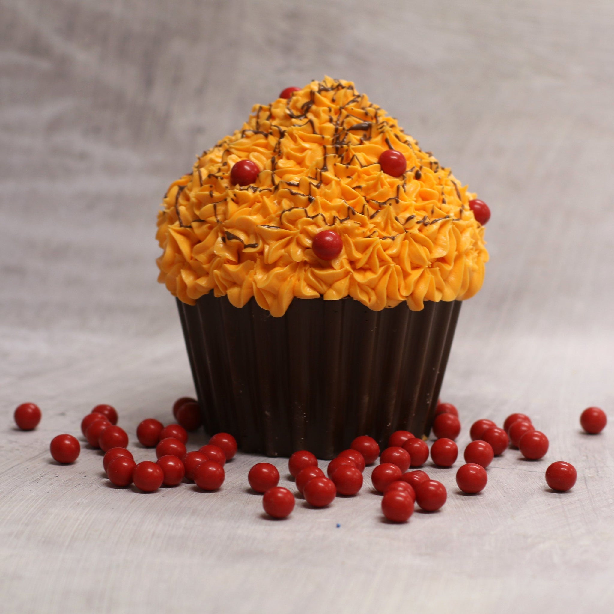 Giant Cupcake Pan HIRE — Red Fox Party Supplies