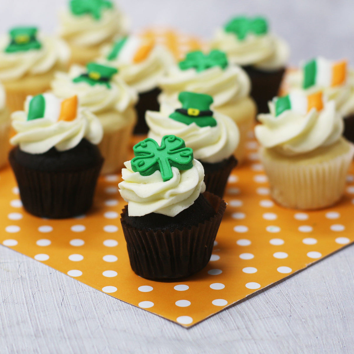 St Patrick&#39;s Day Mini Giftbox Special Occasion The Cupcake Queens 